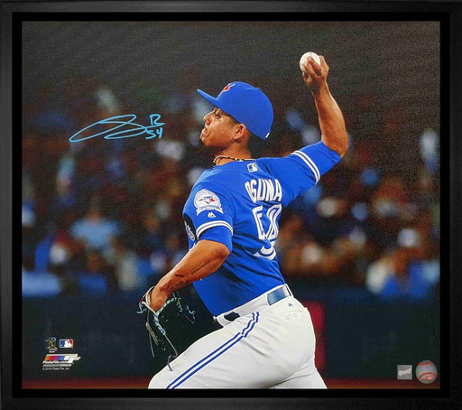 Roberto Osuna Toronto Blue Jays Signed Framed 16x20 Close-Up Pitching Canvas - Frameworth Sports Canada 