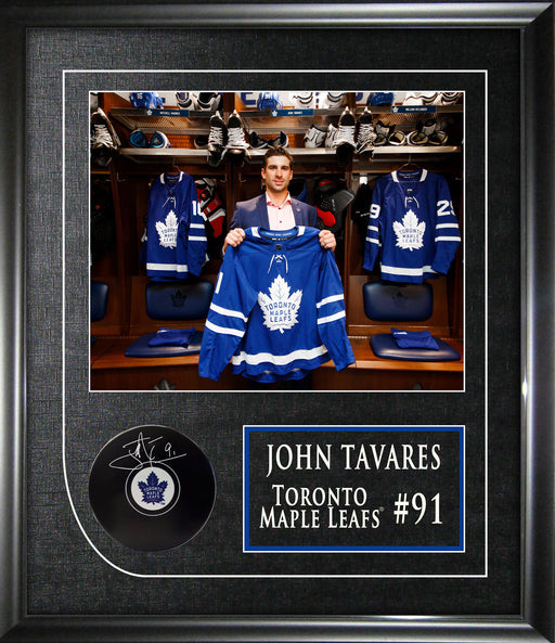 John Tavares Signed Framed Toronto Maple Leafs Puck with Locker Room Photo - Frameworth Sports Canada 